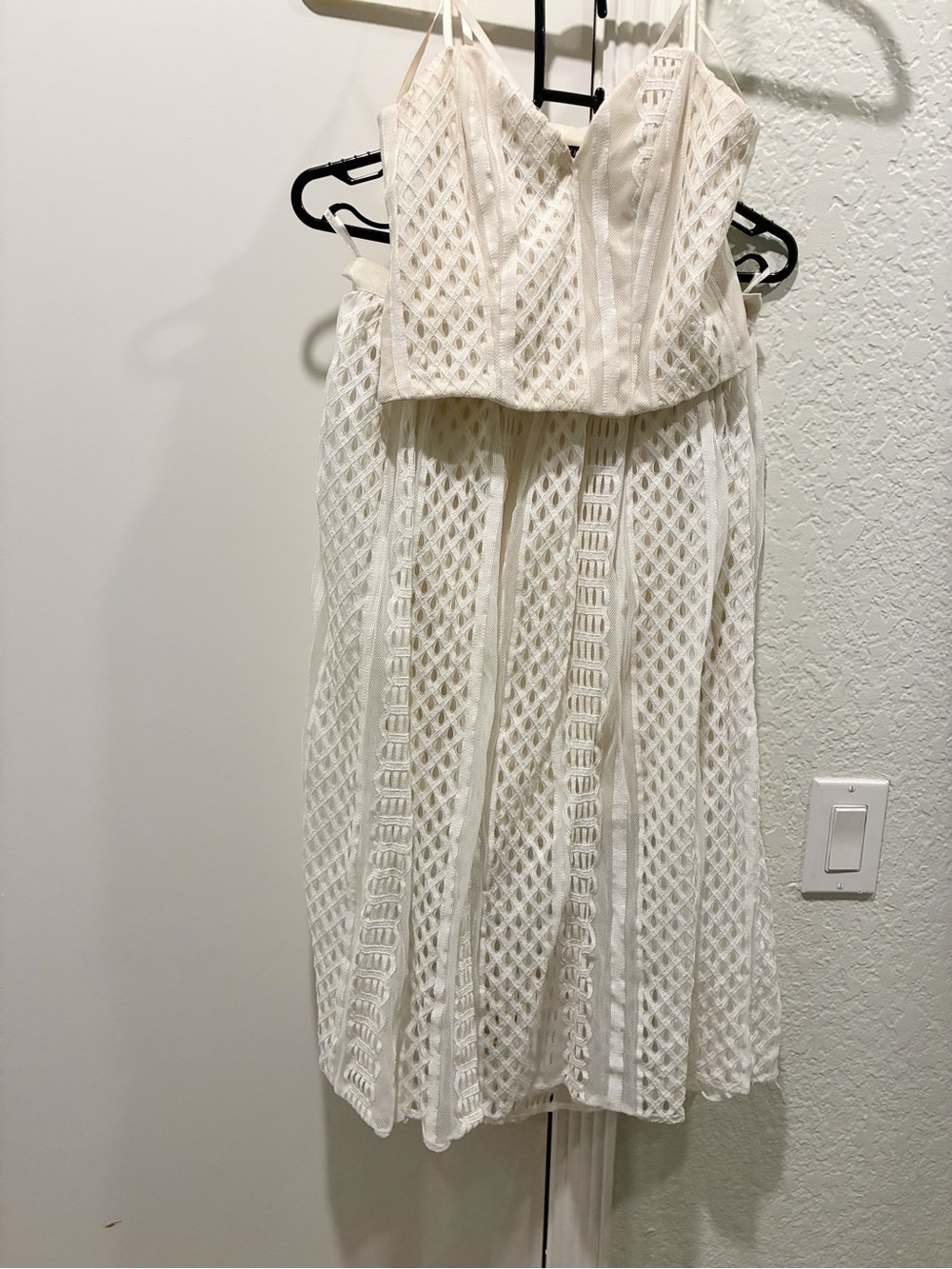 Women’s White/Cream Lace Overlay Soya Buenos Aires Two Piece top and skirt combo